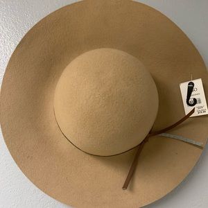 Beige Floppy Hat